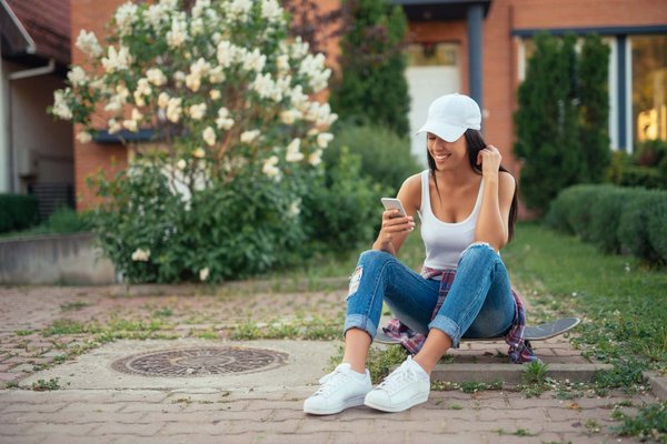 Quel est le calcul des intérêts composés et pourquoi sont-ils importants pour les finances personnelles ?